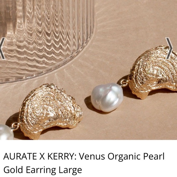 Aurate X Kerry Venus Organic Pearl Gold Earring - Picture 13 of 16